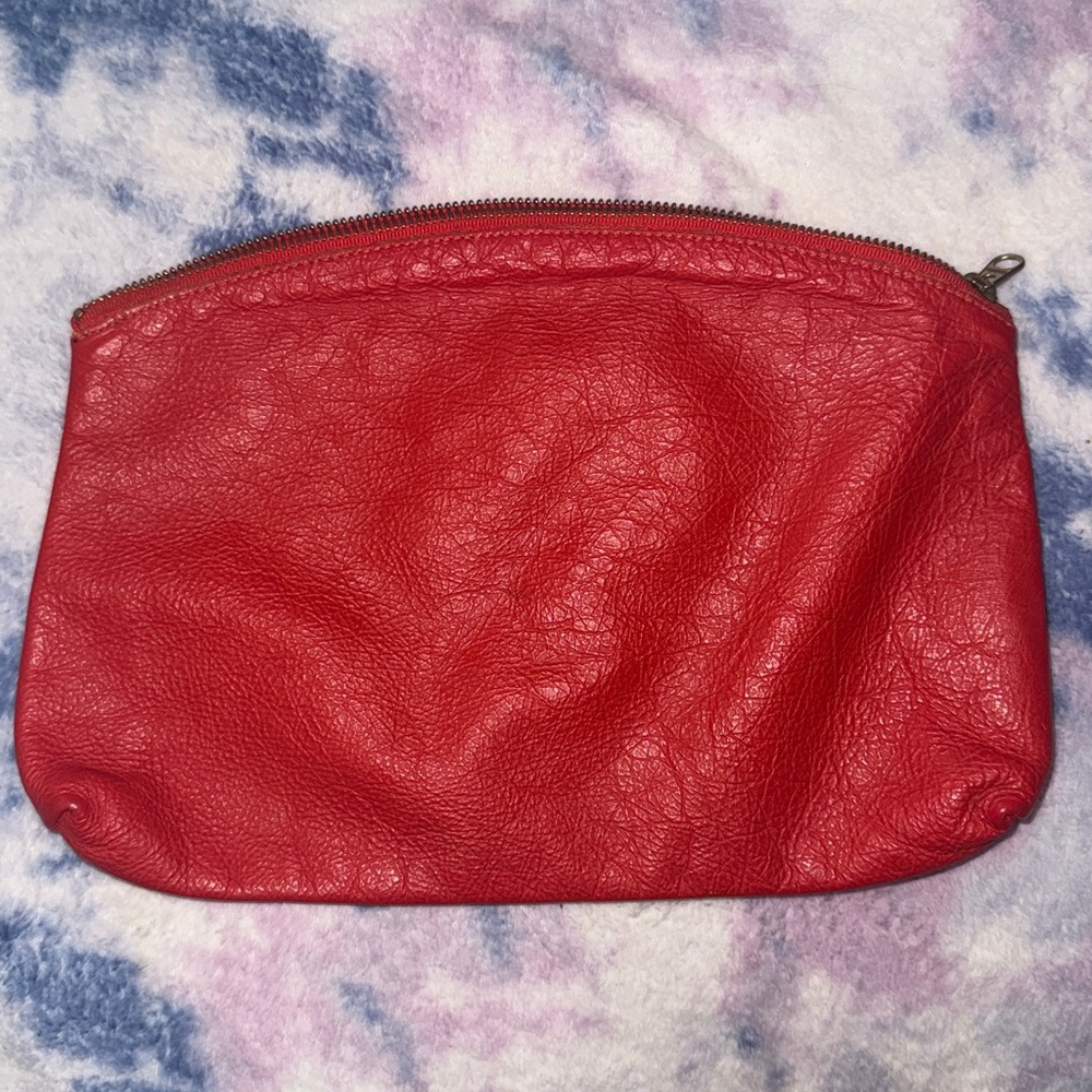 BAGGU Red ❤️ Natural Milled Leather Pouch
